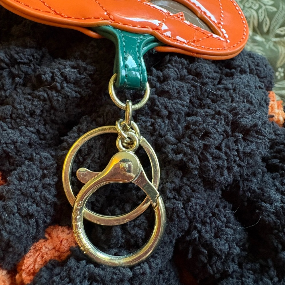 Pumpkin Keychain - Picture 3 of 5